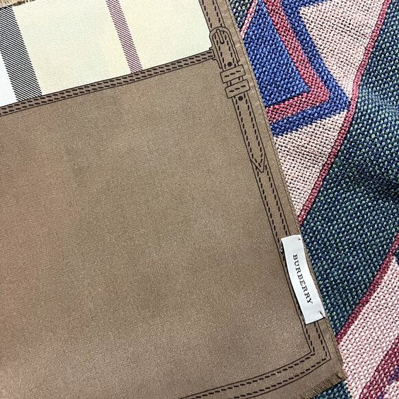 Vintage Burberry 100% Silk Scarf - Picture 9 of 9